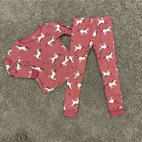 Carter’s four-piece bundle of girls uniform pajamas, size 7 - Picture 2 of 4